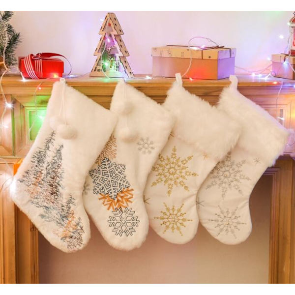 Christmas Tree Snowflake Plyschstrumpor (guld)