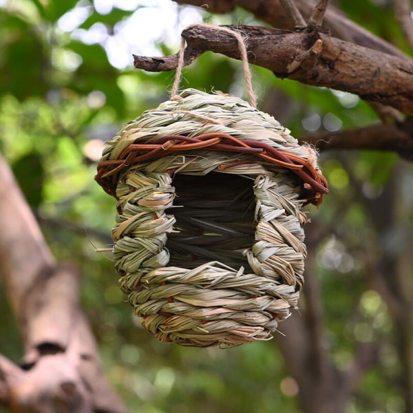Piece Woven Bird Nest, handgjort fågelbo för små fåglar som kolibrier, chickadees, utomhus fågelholkar