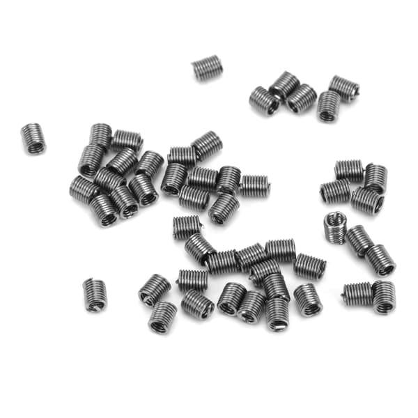 50 kpl Kierretangon korjaussuoja Holkki Reducer Mutterikiinnike M1.6 x 0.35 3D