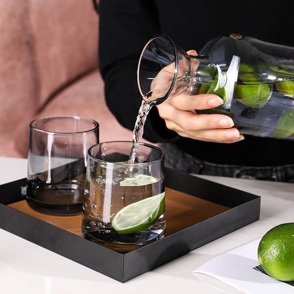 Sängbordskaraffset med 4 Koppar Lock 1200ml Kapacitet Färgglada Dricksglas