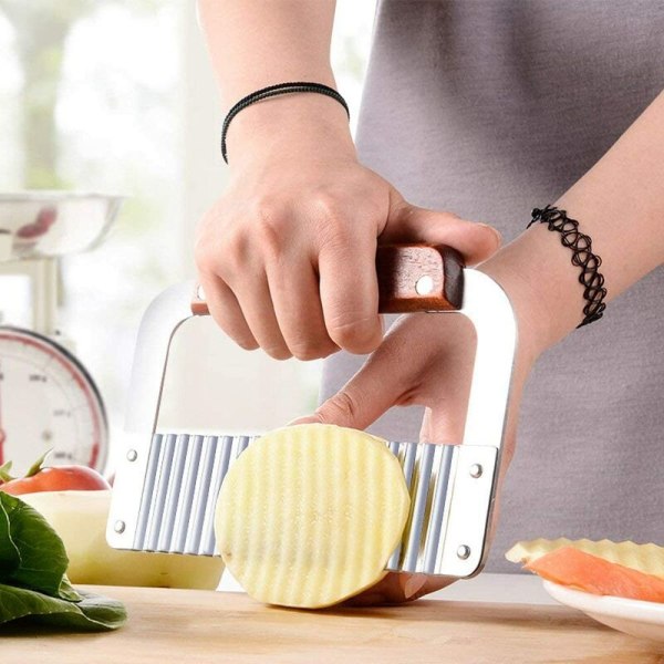 Pommes fritesskärare i rostfritt stål Trähandtag Vågskärare 2st