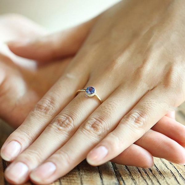 Elegant kvinnor rund skuren faux safir inläggningar finger ring bröllop smycken present US 6