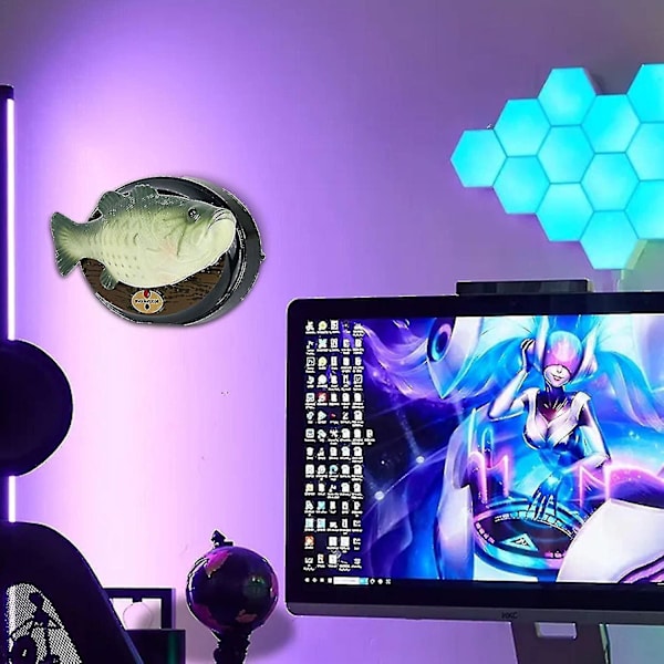 Syntynyt melko hauska elektroninen laulava kalalelu | Singing and Beating Simulation Fish on leikkuulaudalla | Outoa huijauslaulua