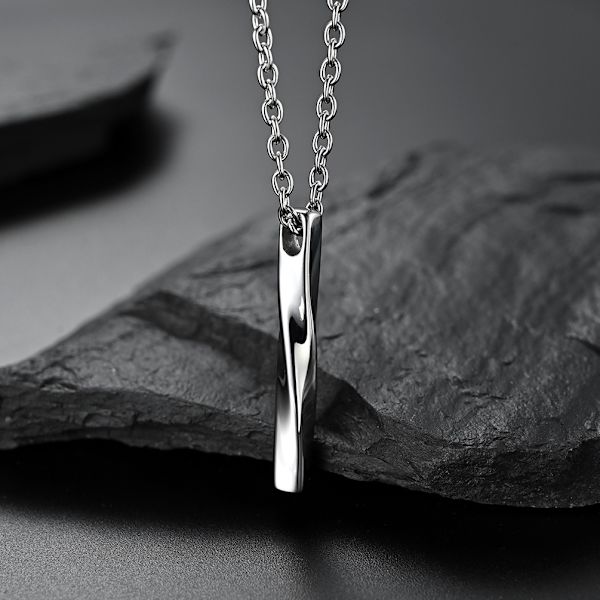 Frosty Wind Spiral Straight Titanium Steel Kaulakoru