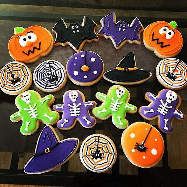 Halloween Cookie Cutters DIY Spooky Cookies Spider Web