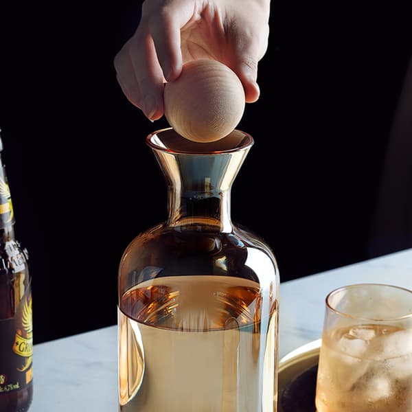 Sängbordskaraffset med 4 Koppar Lock 1200ml Kapacitet Färgglada Dricksglas