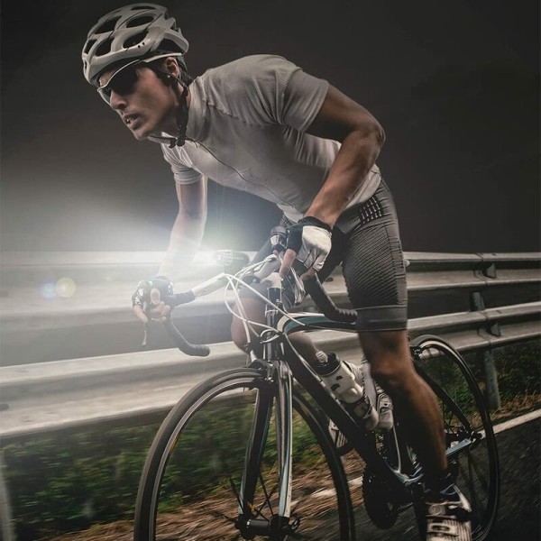 Cykellygte med USB-opladning, 360 graders rotation, fire lystilstande, cykelfrontlys til cykling
