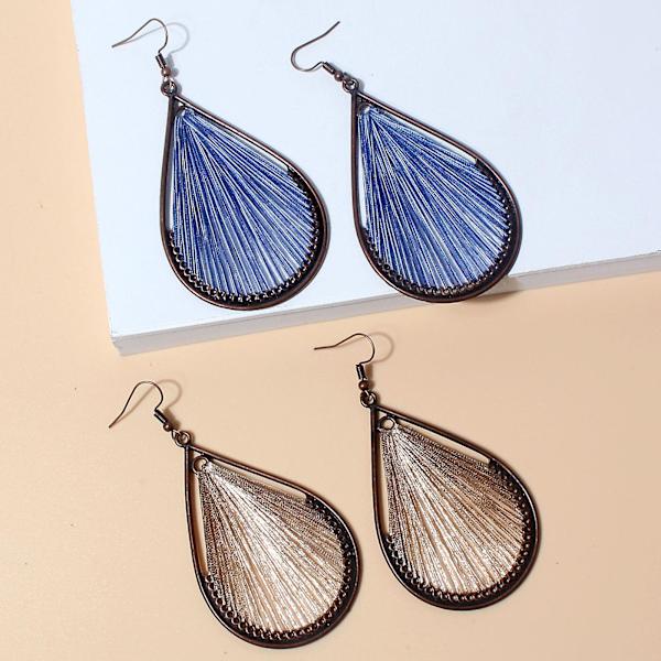 Korvakorut Bohemia Droplet Stud Muotikorut B2325 brown