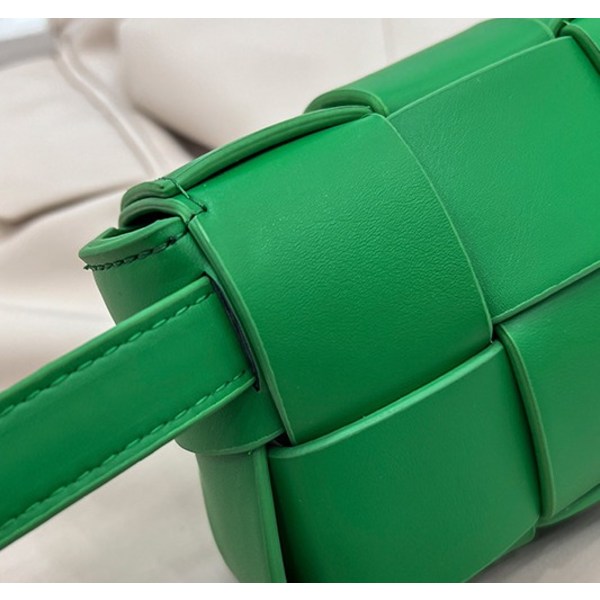 Vävd Crossbody axelväska Sommar midjeväska Mångsidig mini liten fyrkantig väska (grön)