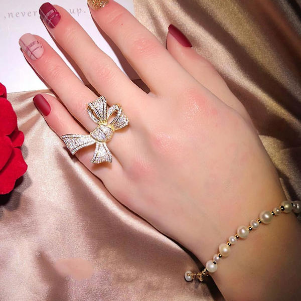 Mode Kvinnor Cubic Zirconia Inlagd rosett Finger Ring Bröllopsfest Smycken Present US 6