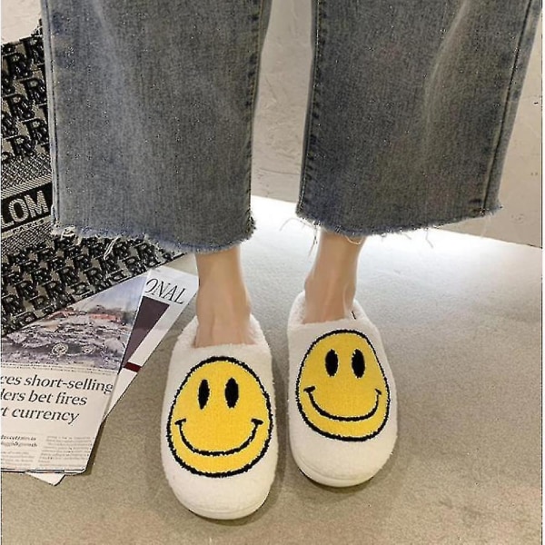 Smiley Face Mjuk Plysch Bekväm Varm Slip-on Tofflor