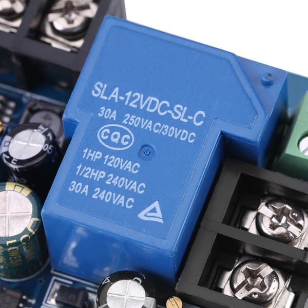 30A Automatisk Batterioplader Ladningsregulator Beskyttelsesmodul 12V