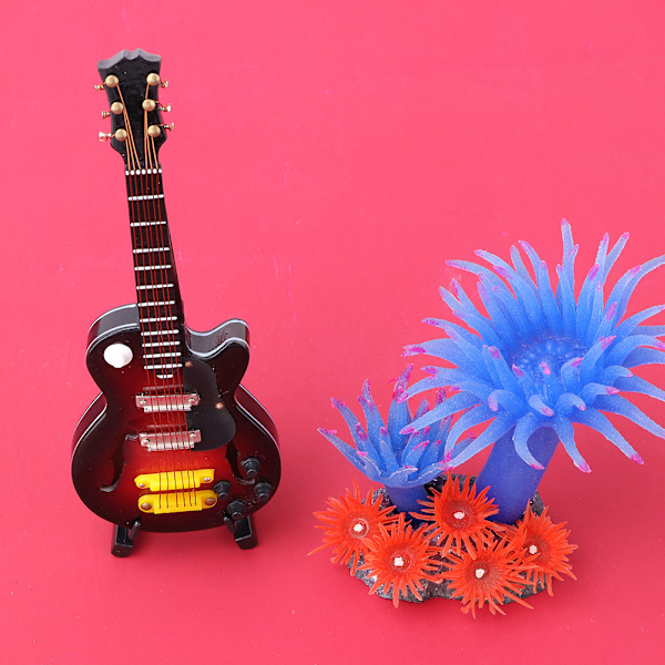 Miniatyr Tilia Hantverksgitarr Form Elgitarr Instrumentmodell med Presentförpackning