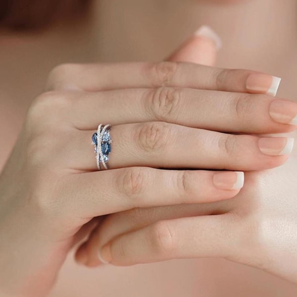 Kvinder Ring X Shape Cubic Zirconia smykker Vintage Bright Luster Ring til dagligt slid US 11