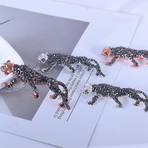 Glittrande Rhinestone Leopard Broscher För Kvinnor Män Lyxkläder Tillbehör Fest Brosch Silver