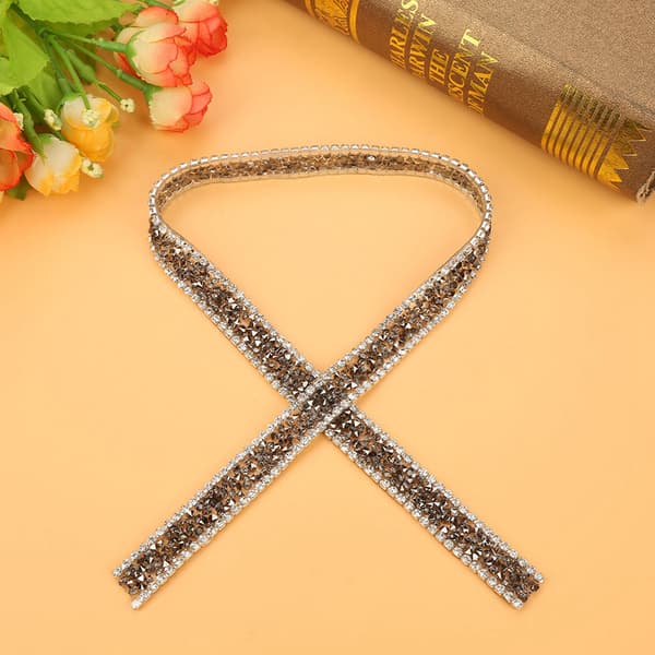 1 Yard 15mm Grå Diamant Mesh Wrap Rull Glitrende Krystall Rhinestone Bånd
