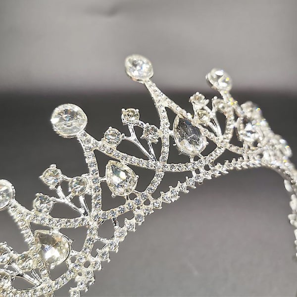 Kronprydnad Bröllopstillbehör Enkel Legering Diamant-besatt brudgalvaniseringsklänning