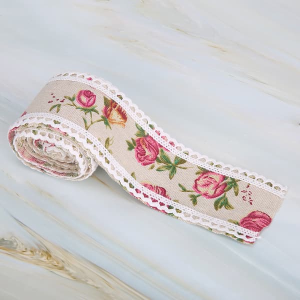 Elegant blondebånd for DIY-håndverk og bryllupskakepynt