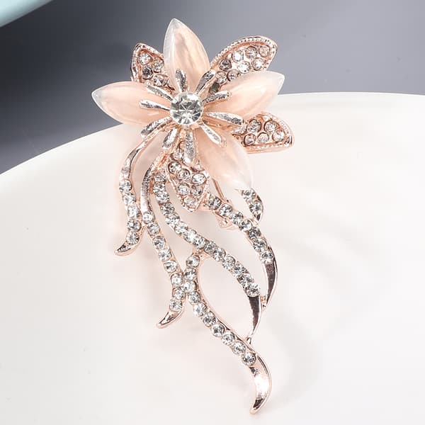 Elegant Legering Blomst Krystal Broche Dame Mode Smykke Tilbehør