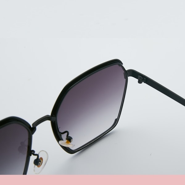 Polygon UV metall solskyddsspegel för kvinnor Bright black
