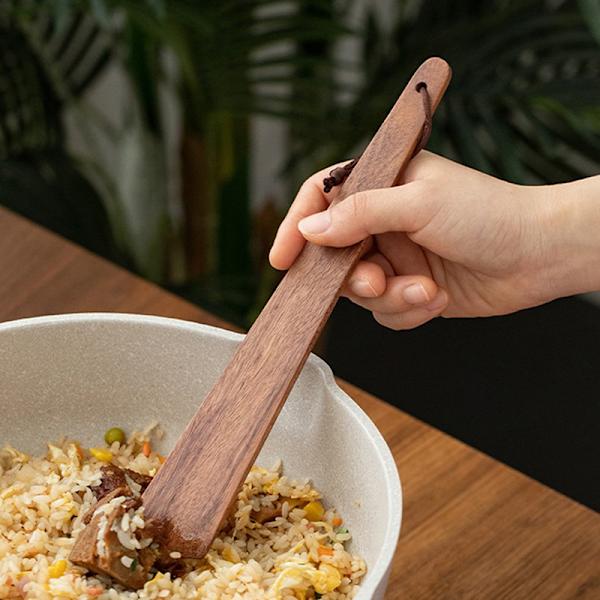 Spatel i teak för matlagning av små träflipper non-stick spat
