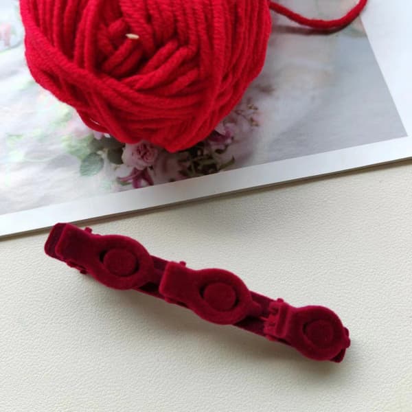 Enfärgade flätade hårklämmor Små doftande hårklämmor Strimla A1 winered