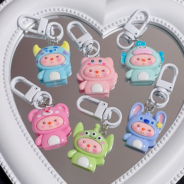 e Cartoon Anime Nyckelring Student Ryggsäck Case Pendan A5