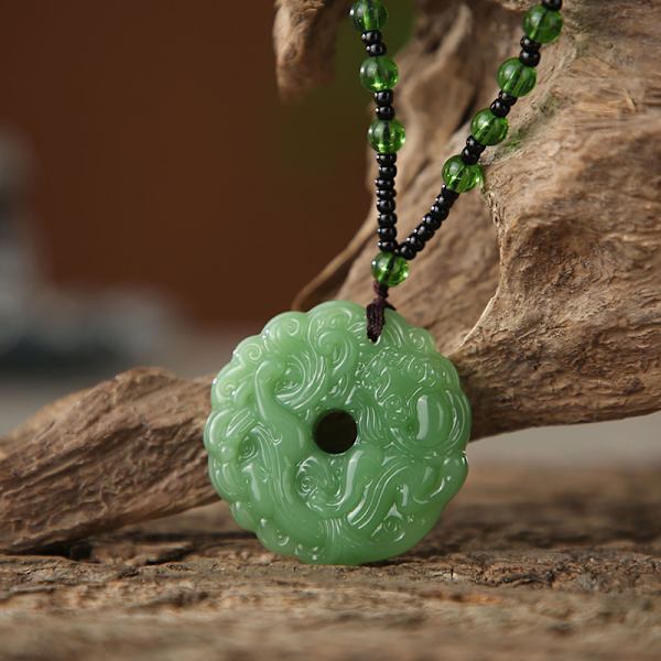 Mode hänge Halsband Flerfärgad amulett Kvinnor Mans Lucky J White