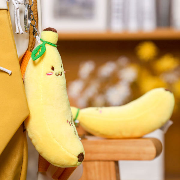 Nya bananplyschleksaker Fruktstoppade dockor Nyckelring Semesterpresent