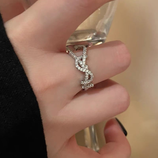 Punk Style Sparkling Rhinestone Planet Bokstäver Ring Öppning Adj B