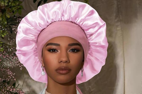 Sovmössa för kvinnor i satin, hårbonnet, huvudbonad, bred Pink One Size