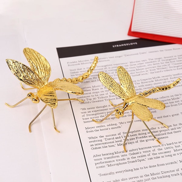 Golden Metal Dragonfly Skulptur Insekt Ornament Mini Dragonfly Figur for hjemmekontor Hage Desktop Decor S