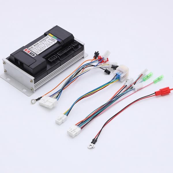 Universal DC børsteløs navmotor sinusbølgecontroller 1500W 60-72V 40A til scooter elektrisk controller