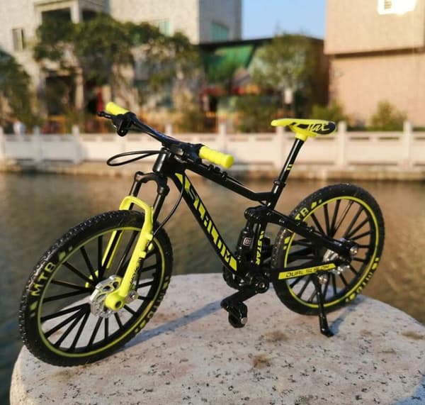 Alloy Mini Downhill Mountainbike Legetøj, Trykstøbt BMX Finger Cykel Model til Samlinger (Sort/Grøn)