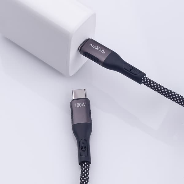 Maxlife MXUC-11 magnetisk kabel USB-C - USB-C 1,0 m 100W sort nylon