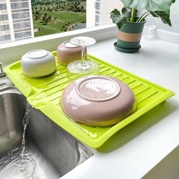 Kjøkkenoppvaskstativ med dreneringssystem Hurtigtørkende plassbesparende design Avløpsbrett Bestikkskåler Green