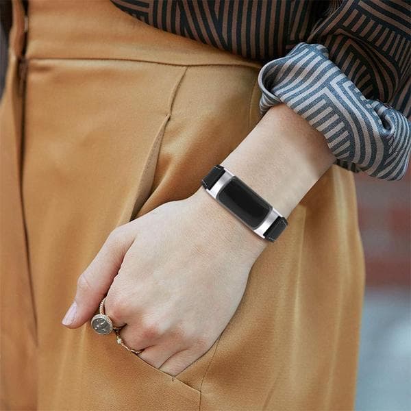 2026 seneste eksplosion Fitbit Charge 5 armbånd i ægte læder - Sort