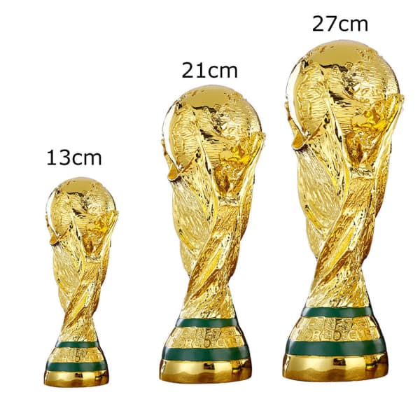 Stor VM-fodbold i guld, Qatar 2022, replika af trofæet 13cm