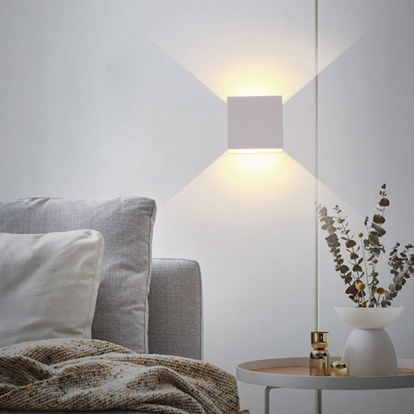 2 kpl Seinälamppu Olohuone Makuuhuone Yövalaisin Käytävä Portaat Sisään ja ulkokäyttöön LED-lamput (valkoinen)