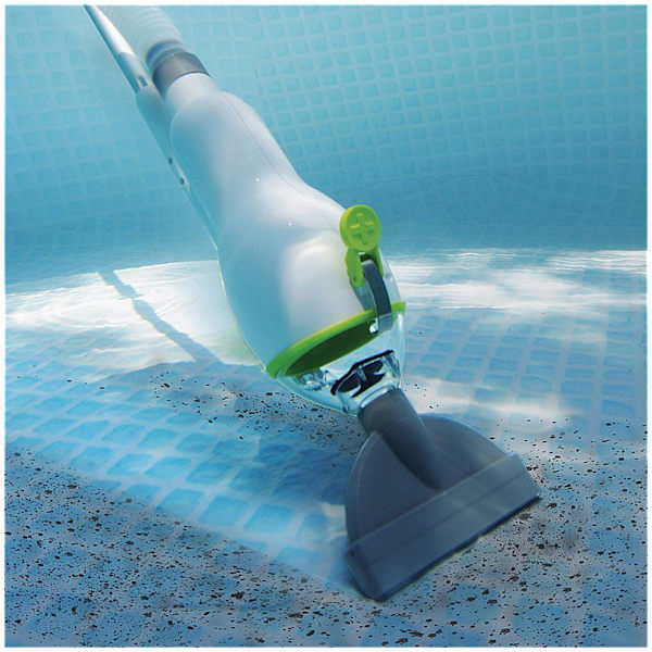 Pool Vacuum Cleaner with Hose and Leaf Filter 2000
