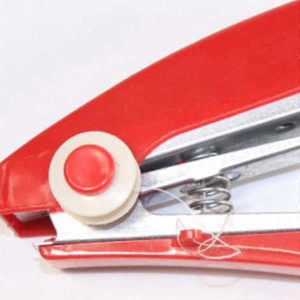 Käsin ompelukone edullinen mini tasku käsin ompelukone manuaalinen ompelukone matkakäyttöön Red