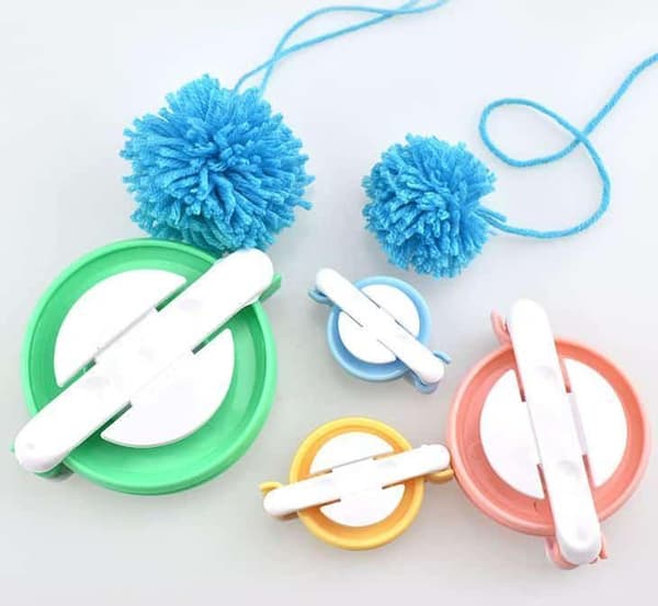 N063 - Pompom Maker - Lav garnkugler i flere farver