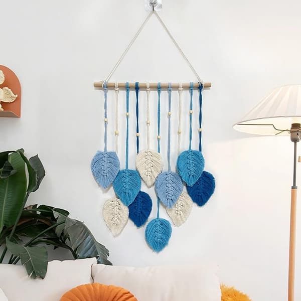 Macramé väggbonad, Boho vävd väggbonad med träpärlor och gröna blad blå bl\\\\u00e5 bl\\\\u00e5