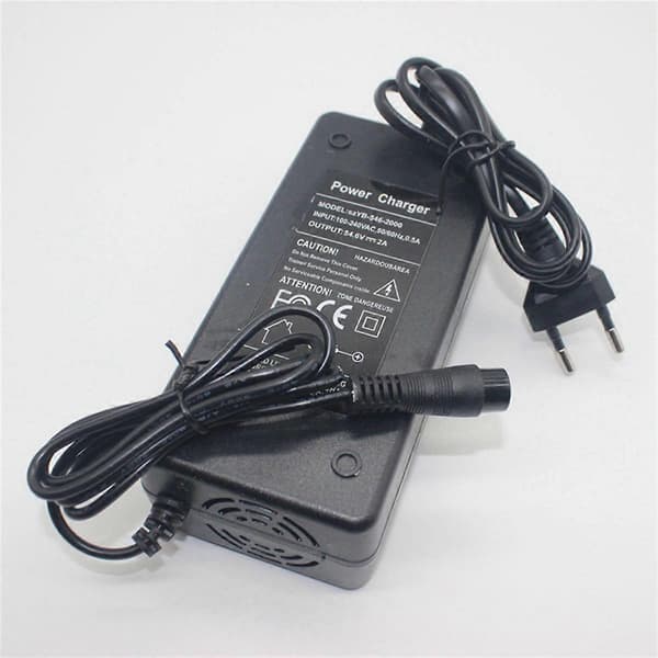 E-Scooter Ladeadapter for Pro Utgang 54.6V 2A, EU-plugg