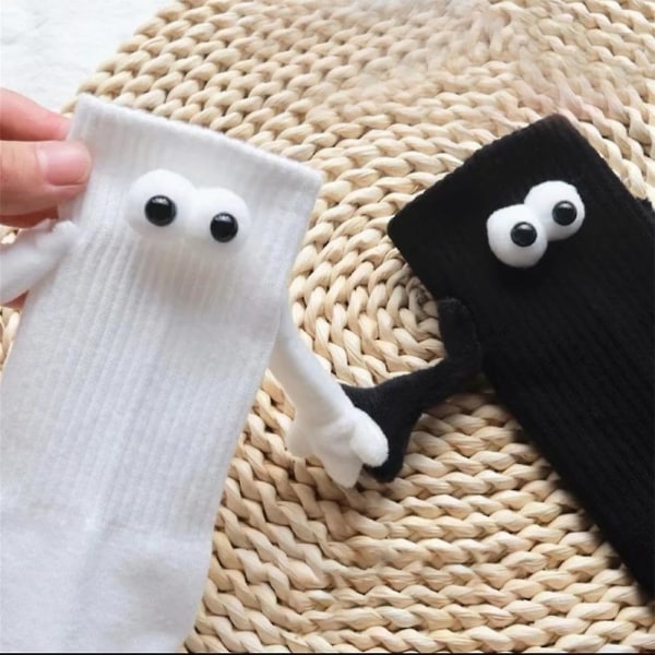 2 paria Hauskoja Magneettinen Imu 3D-nukkeparisukat, Kädestä pitelevä pariskunta Hauskat sukat, Keskiputken söpöt sukat Hauskoja lahjoja Black