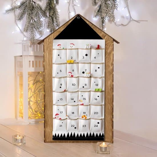Omgoods gjenbrukbar adventskalender med 24 rom