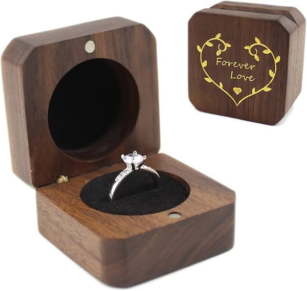 Rustikk treforlovelsesringboks, gravert med gullordene 'Forever Lover', solid treboks for frieri og oppbevaring av gifteringer