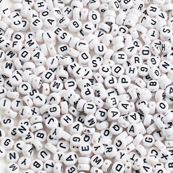 100/200/300 kpl 7 mm akryylivärisiä vokaaleja yksinkertaisia kirjaimia pyöreitä litteitä helmiä DIY-kotitekoiseen kaulakorun ja rannekorun koruihin satunnainen sekoitus 3 Random Mix3 100pcs