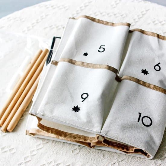 Omgoods gjenbrukbar adventskalender med 24 rom