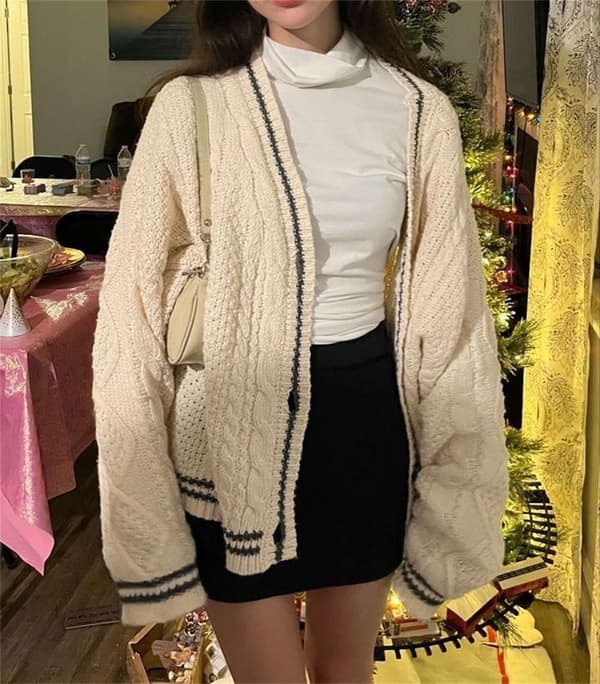 Håndlaget Red Star Folklore Cardigan Stjernebrodert Merch Oversized C L